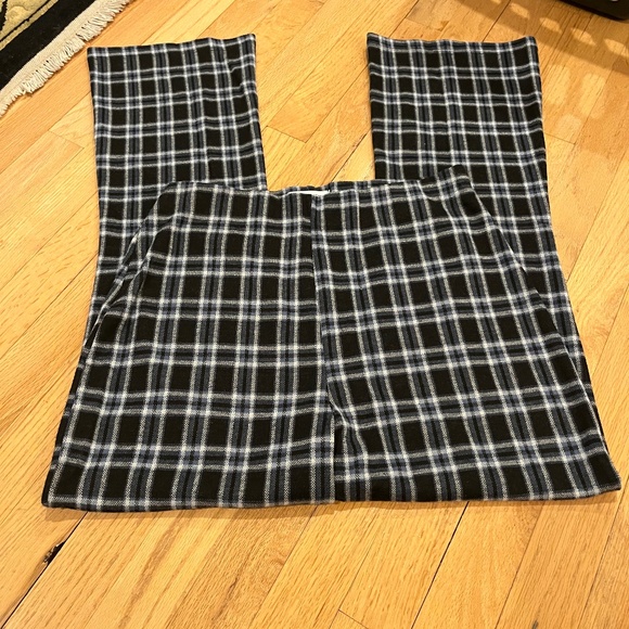 UO Cara Flare Stretch Pull on Pant - Picture 3 of 8